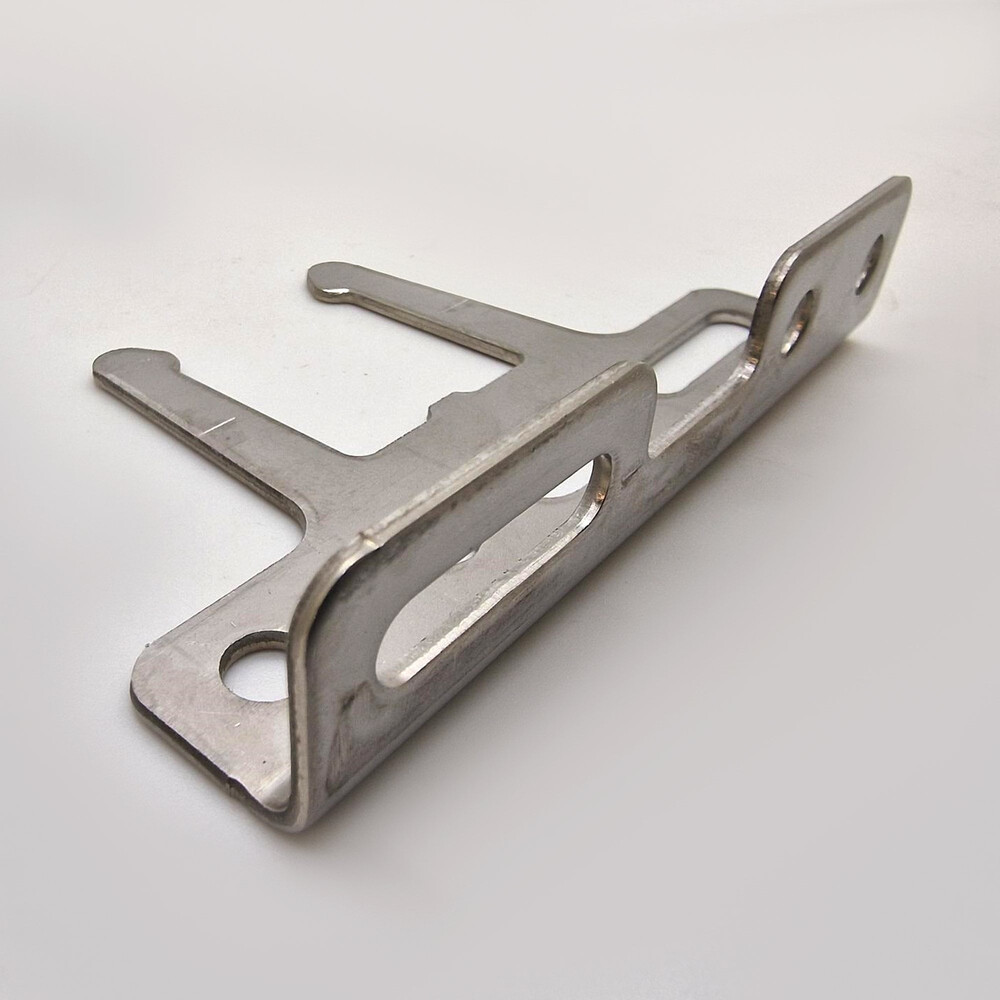 Eberspacher Espar Hydronic S3 D5E D4E Water Pump Mounting Bracket | 221000513900, Car Parts – offer, price and specs